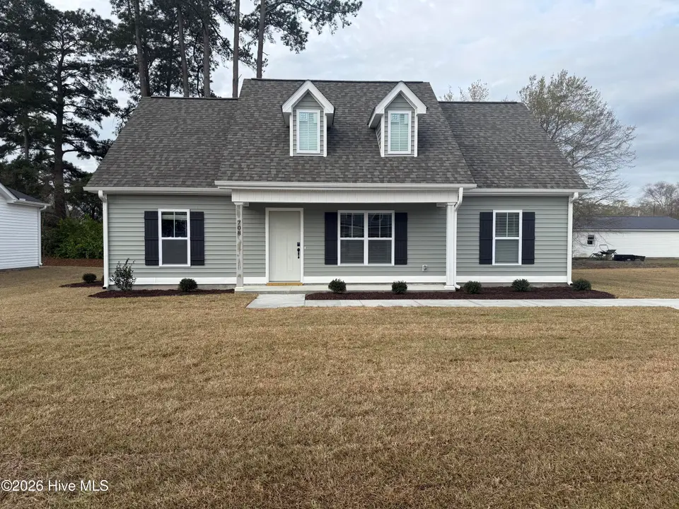 708 Pope Street, Grifton, NC 28530 – photo 1 of 14: IMG_9614