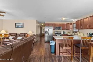 402 Canal Drive, Carolina Beach, NC 28428 – photo 13: 9-web-or-mls-BTS06852