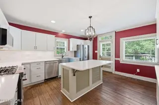 804 Pollock Street, New Bern, NC 28562 – photo 9: 22-web-or-mls-dsc_8659