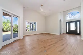 104 Core Drive W & Boat Slip #16, Morehead City, NC 28557 – photo 4: Foyer 1