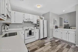 6517 Spicewood Street, Wilmington, NC 28405 — 3-bedroom home in Weatherwood, Wilmington, NC, photo 7 of 31: 6517SpicewoodStreet-20