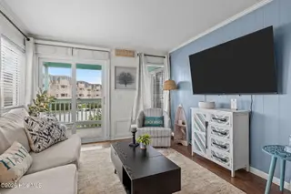301 Commerce Way 101, Atlantic Beach, NC 28512 – photo 5: 10-web-or-mls-1S3A7466