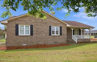 3809 Robin Road, Ayden, NC 28513 – photo 3: 12-web-or-mls-IMG_0002-edit