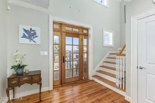 125 Roosevelt Drive, Pine Knoll Shores, NC 28512 — 5-bedroom home in Roosevelt Beach, Pine Knoll Shores, NC, photo 14 of 61: Foyer at main entrance