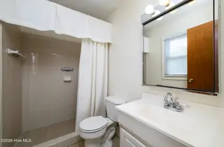 115 Carolina Pines Boulevard, New Bern, NC 28560 – photo 22: Primary Bathroom