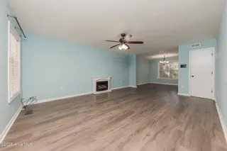 353 Potters Hill Road, Richlands, NC 28574 — 3-bedroom home, Richlands, NC, photo 4 of 32: 14LIVING