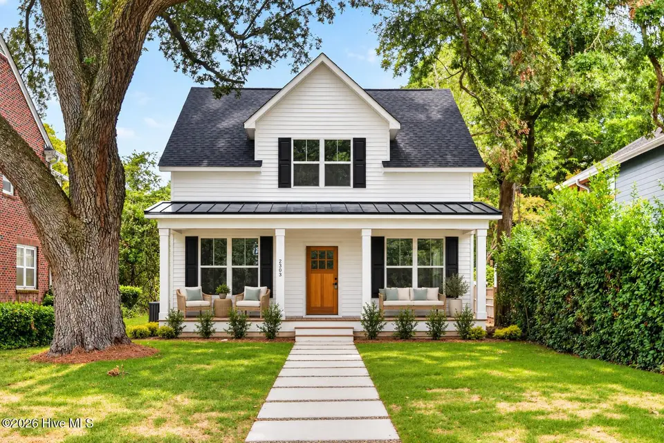 2303 Chestnut Street, Wilmington, NC 28405 — 3-bedroom home in Chestnut Heights, Wilmington, NC, photo 1 of 53: 2303 Chestnut front porch
