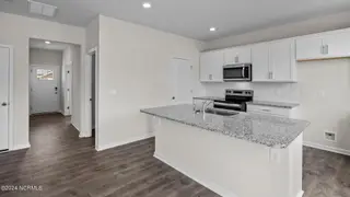 221 Lake Tyler Drive, New Bern, NC 28560 – photo 6: 8-web-or-mls-BLS_0021