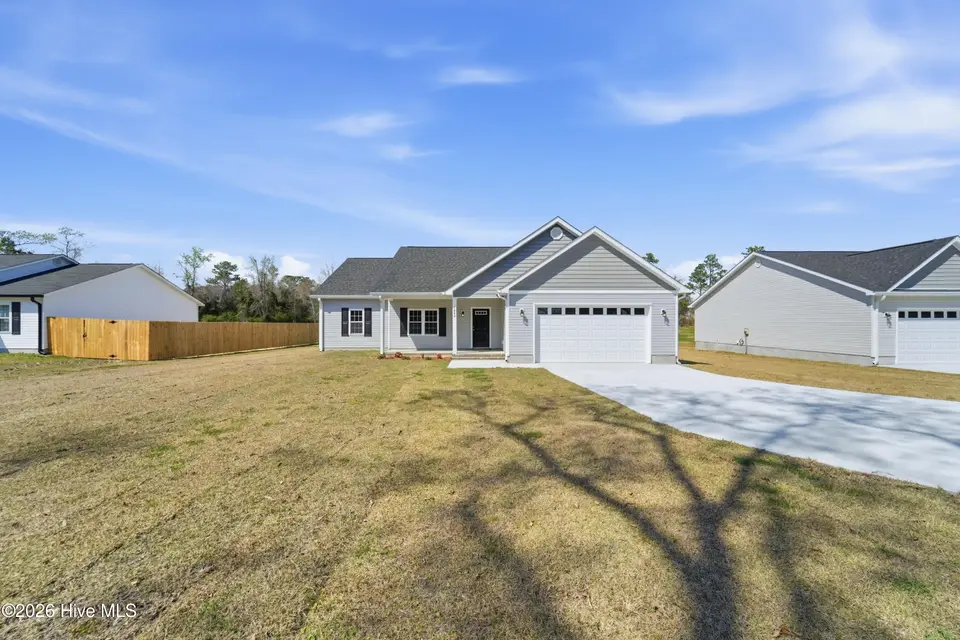 1992 Catherine Lake Road, Richlands, NC 28574 – photo 1 of 40: DSC05866