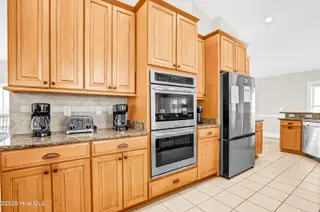 100 Oleander Court, Surf City, NC 28445 — 8-bedroom home in Bland Shores, Surf City, NC, photo 20 of 72