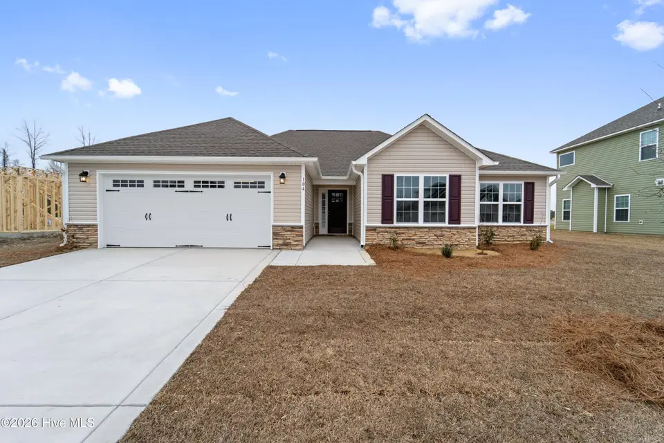 104 Sanctuary Street, Jacksonville, NC 28546 – photo 1 of 28: DSC09095