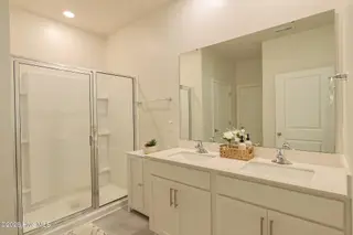970 Ocean Court, Carthage, NC 28327 – photo 11: Main Bathroom
