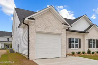2025 Dartford Drive A, Greenville, NC 27834 – photo 2: 12-web-or-mls-DSC_5082