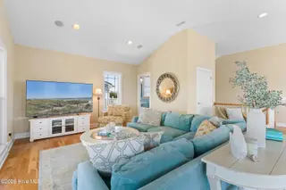 1046 Tide Ridge Drive, Holden Beach, NC 28462 — 5-bedroom home in Pointe West, Holden Beach, NC, photo 23 of 72: 1046 Tide Ridge Drive