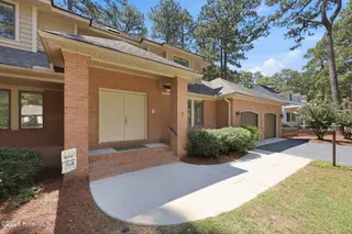 3 Montclair Lane, Pinehurst, NC 28374 – photo 5: 5-web-or-mls-IMG_9526