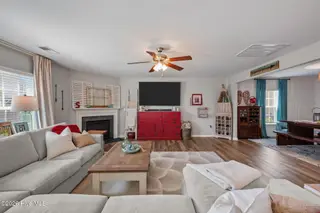 324 Frida Road, New Bern, NC 28560 – photo 16: Family Room 04
