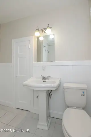 402 Warlick Street, Jacksonville, NC 28540 — 3-bedroom home in Murrill Subdivision, Jacksonville, NC, photo 23 of 46: 402 Warlick-43