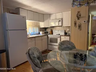 7147 Dale Avenue SW, Ocean Isle Beach, NC 28469 — 2-bedroom manufactured home in Seaside Heights, Ocean Isle Beach, NC, photo 9 of 15