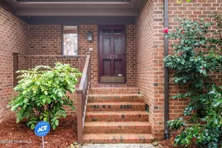 1273 Forest Acres Drive, Greenville, NC 27834 – photo 14: 15-web-or-mls-LHV_8879
