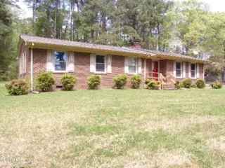 6518 Fairway Drive, Grifton, NC 28530 – photo 4: Front