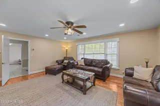 1104 Longview Drive, New Bern, NC 28562 — 3-bedroom home in Sherwood Forest, New Bern, NC, photo 15 of 53: 38-web-or-mls-0C0A8733