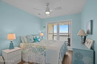2506 Emerald Drive E, Emerald Isle, NC 28594 – photo 15: 10-web-or-mls-1S3A6455