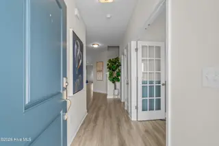 136a Arnette Drive SW 17a, Ocean Isle Beach, NC 28469 – photo 4: Foyer