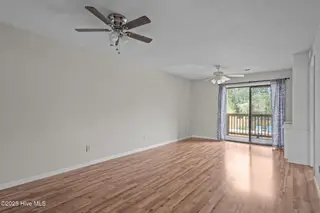 3624 Saint Johns Court B, Wilmington, NC 28403 — 2-bedroom condo in Park Place, Wilmington, NC, photo 15 of 59: 45-web-or-mls-DSC07047