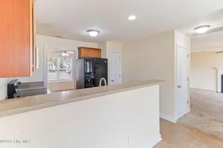 915 Savannah Drive, Jacksonville, NC 28546 – photo 20: 41-web-or-mls-IMG_9631