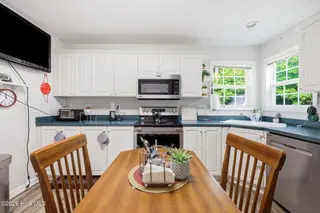 1104 Pamela Drive, Kinston, NC 28504 – photo 16: 34-web-or-mls-IMG_2147_edit