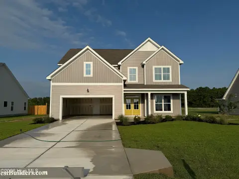 818 Tupelo Tree Drive, Hubert
