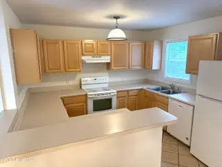 305 Comanche Trail, Havelock, NC 28532 – photo 7: KITCHEN