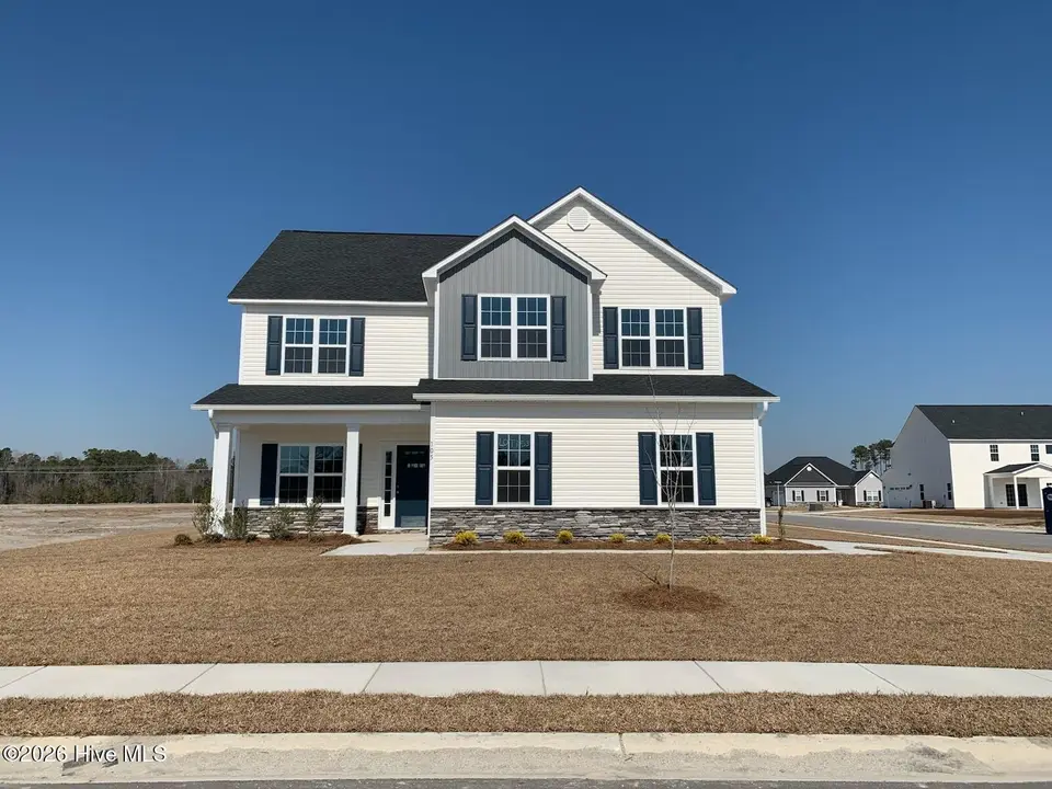 105 Twisted Vine Boulevard, Jacksonville, NC 28546 – photo 1 of 46: IMG_0816