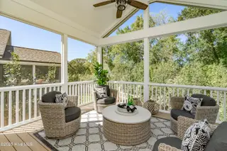 221 Shoreview Drive, New Bern, NC 28562 – photo 4: Similar Construction Upstairs Porch