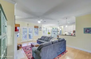 102 Plantation Drive, Swansboro, NC 28584 — 3-bedroom home in Plantation Est, Swansboro, NC, photo 9 of 71: DSC_0773And8more-Edit