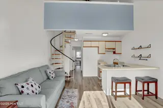 9005 E 9th Street, Surf City, NC 28445 — 4-bedroom home in Old Settlers Beach, Surf City, NC, photo 18 of 30