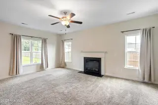 317 James Hedrick Court, Jacksonville, NC 28540 – photo 11: living area