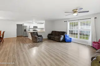 607 Oakwood Avenue, Jacksonville, NC 28546 – photo 9: 607oakwoodave_009