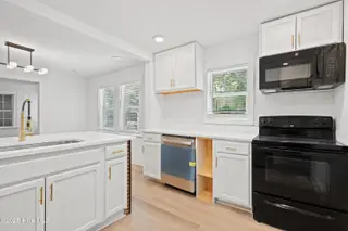 214 Arlington Circle, Greenville, NC 27834 – photo 8: 12