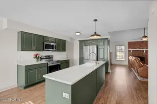 161 Raintree Circle, Jacksonville, NC 28540 – photo 6: 004_6g8a9339_722