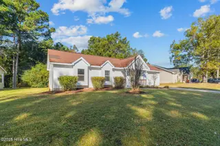 126 Broadleaf Drive, Jacksonville, NC 28546 – photo 2: 2