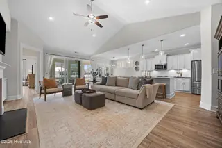 320 Lightning Bug Lane, Holly Ridge, NC 28445 – photo 18: 21_living room