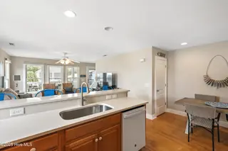 1617 Mackerel Lane Apt B, Carolina Beach, NC 28428 – photo 12: IMG_3292