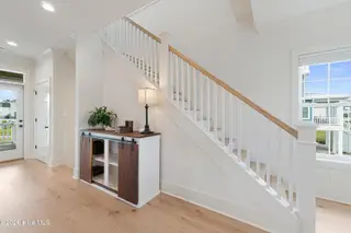 855 Cannonsgate Drive, Newport, NC 28570 – photo 21: First floor landing