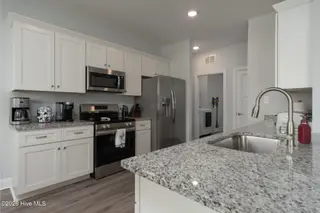 610 Bright Harvest Drive, Maysville, NC 28555 – photo 14: Kitchen