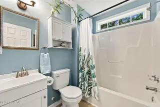 106 Brody Lane, New Bern, NC 28562 – photo 15: 8-web-or-mls-0C0A4717-edit