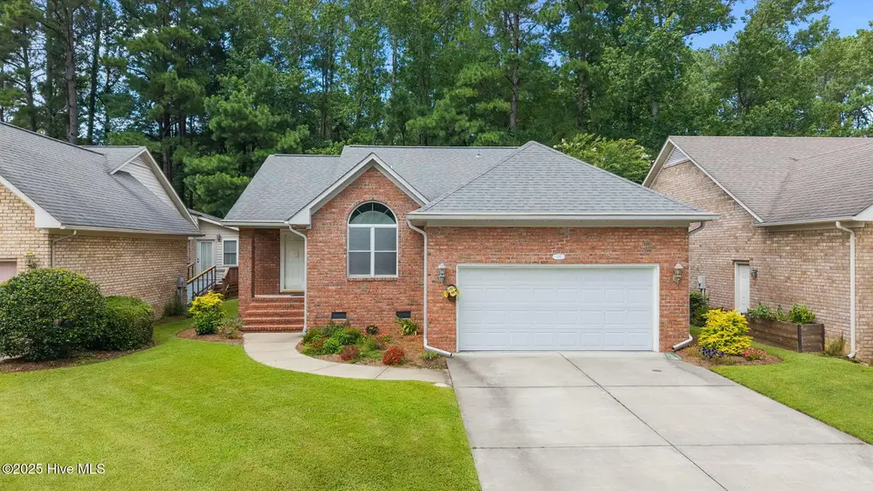 107 Innisbrook Court, New Bern, NC 28562 — 3-bedroom home in Greenbrier, New Bern, NC, photo 1 of 38: 1-web-or-mls-DJI_20250709145126_0017_D
