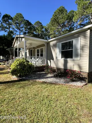 211 Beachwood Drive NW, Calabash, NC 28467 — 3-bedroom manufactured home in Ocean Forest, Calabash, NC, photo 7 of 75: front house 12