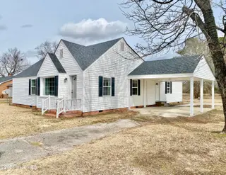 414 W Main Street, Micro, NC 27555 – photo 2: IMG_6605