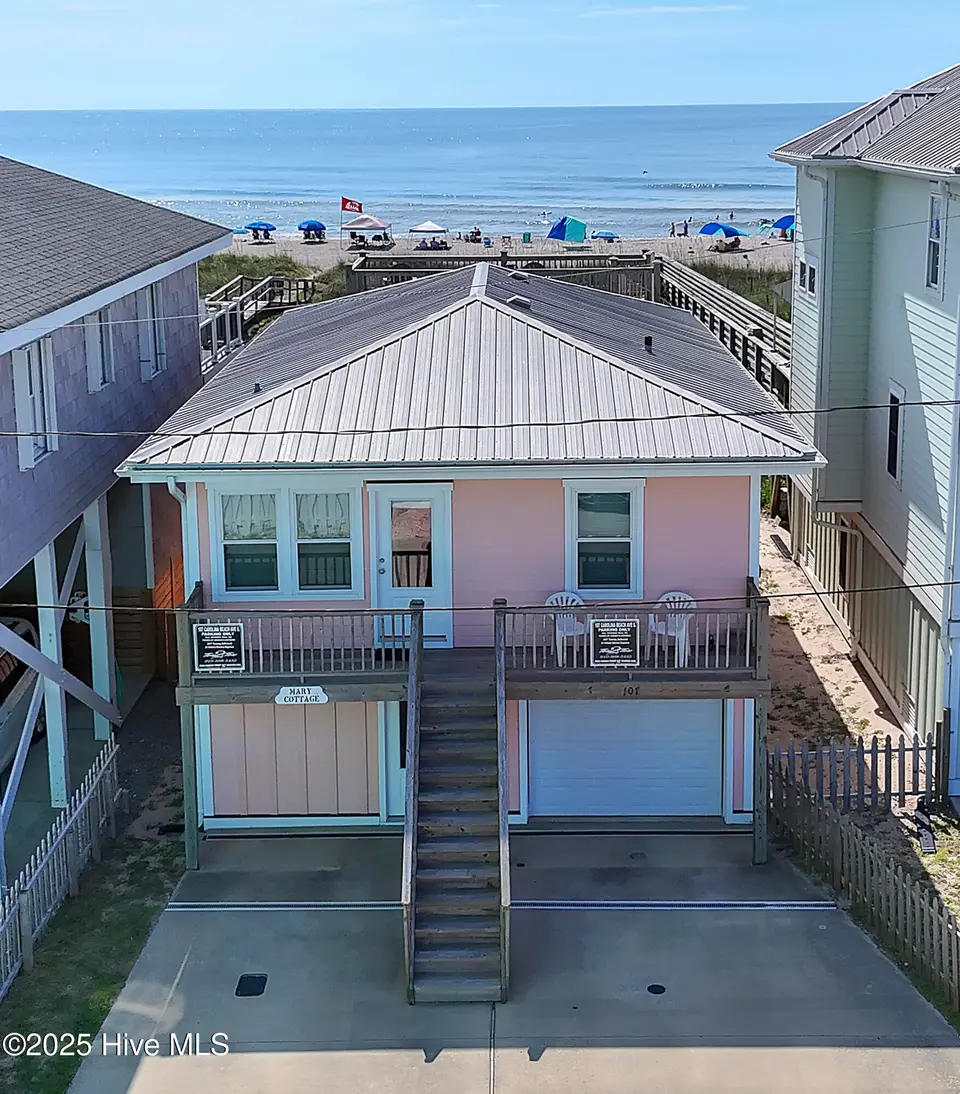 107 Carolina Beach Avenue S, Carolina Beach, NC 28428 – photo 1 of 52: Exterior 1